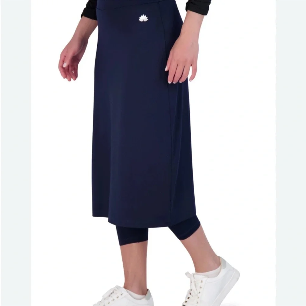 Elegant Navy Midi Skirt - Picture 2 of 5